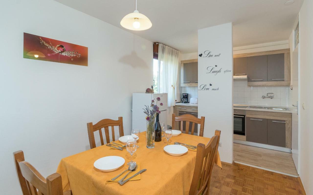 Apartment Maestral Pula Ngoại thất bức ảnh